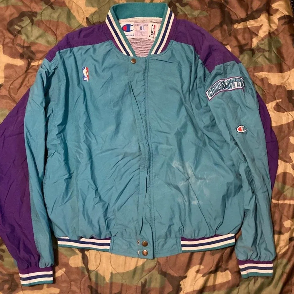 Champion vintage 90s nba charlotte hornets nylon jacket flaw mens XL/24